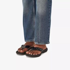 Breeze Reyna svarte lakksandaler for kvinner fra Cloudsteppers™ Flip-flops