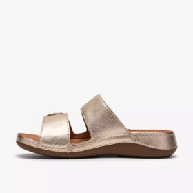 Cecily Step-flate sandaler i champagnefarget skinn for damer