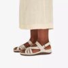 Cecily Strap kremfargede lærrem-sandaler for kvinner