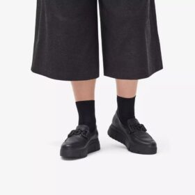Loriini Izzy-Loafers i svart skinn for damer