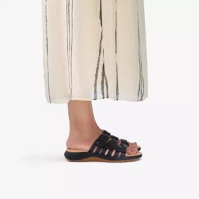Maelynn Abby flate sandaler i svart skinn for damer