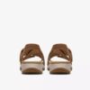 Maelynn Gem Tan nubuck-flate sandaler for kvinner
