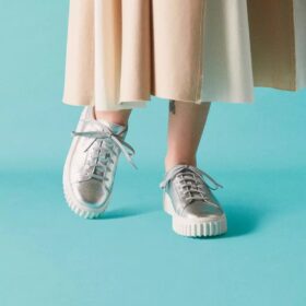 Mayhill Gåsko sølvmetallisk Sneaker for kvinner, USA