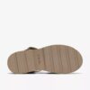Orinoco3 Cross flate sandaler i kremfarget skinn for damer