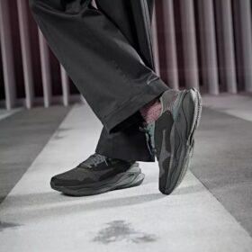 Pace Walk herresko i svart