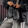 Pace Walk svarte athleisure-gåsko for kvinner