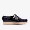 Wallabee 2604 Navy i lakkskinn for damer